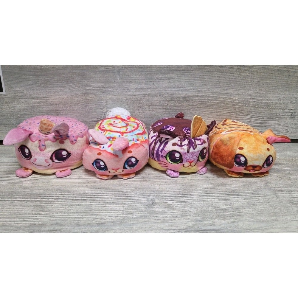 Cookeez Makery Baked Treatz Scented Plush Lot TESTED AND WORKING E5